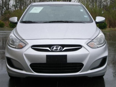 2012 Hyundai Accent  GLS