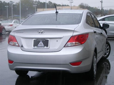 2012 Hyundai Accent  GLS