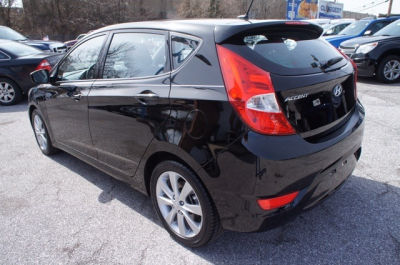 2012 Hyundai Accent  SE
