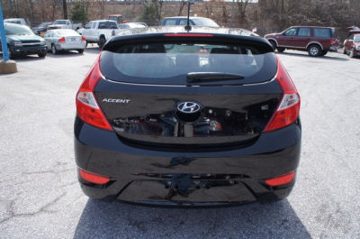 2012 Hyundai Accent  SE