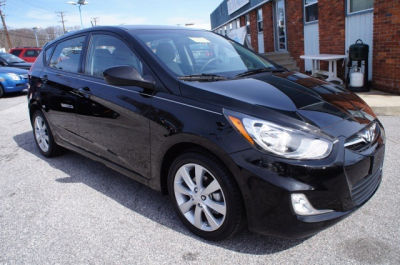 2012 Hyundai Accent  SE