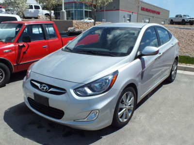 2012 Hyundai Accent  GLS
