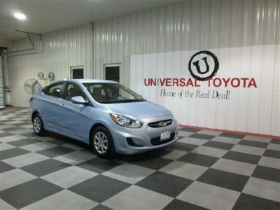 2012 Hyundai Accent  GLS