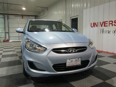 2012 Hyundai Accent GLS