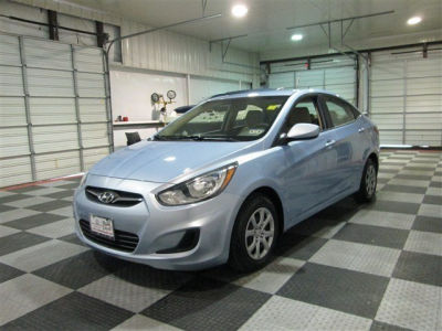 2012 Hyundai Accent GLS
