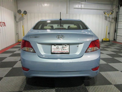 2012 Hyundai Accent GLS