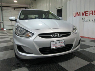 2012 Hyundai Accent  GLS