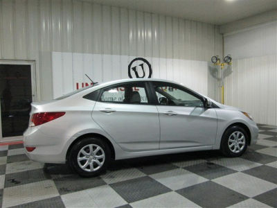 2012 Hyundai Accent  GLS
