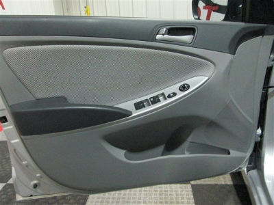 2012 Hyundai Accent  GLS