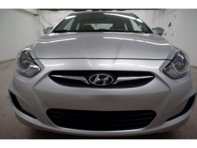 2012 Hyundai Accent  GLS