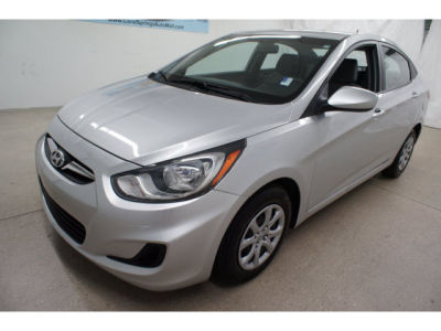 2012 Hyundai Accent  GLS