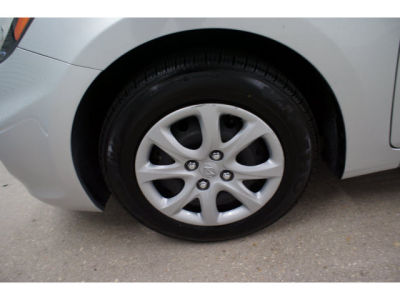 2012 Hyundai Accent  GLS