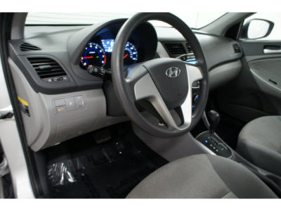 2012 Hyundai Accent  GLS