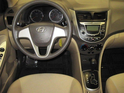 2012 Hyundai Accent GLS