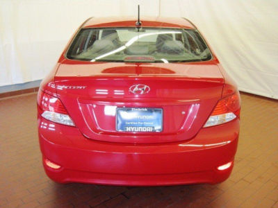 2012 Hyundai Accent GLS