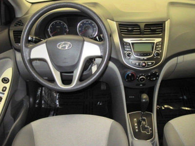 2012 Hyundai Accent GLS