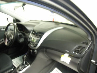 2012 Hyundai Accent  SE
