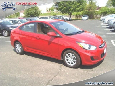 2012 Hyundai Accent  GLS