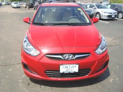 2012 Hyundai Accent GLS