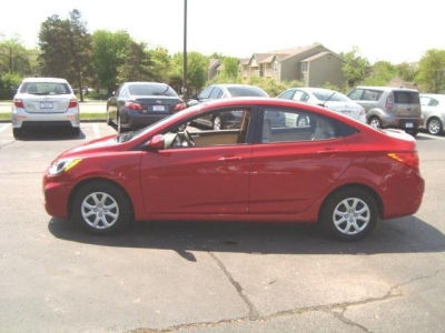 2012 Hyundai Accent GLS