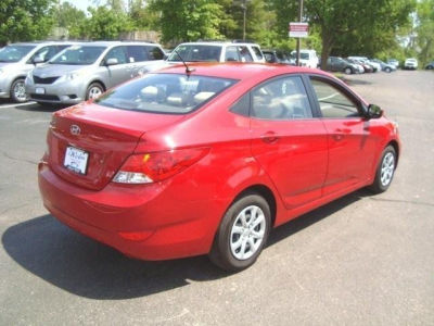 2012 Hyundai Accent GLS