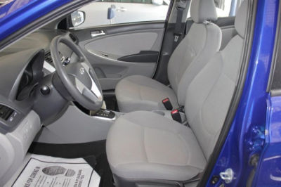 2012 Hyundai Accent  GLS