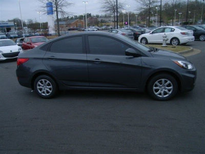 2012 Hyundai Accent  GLS