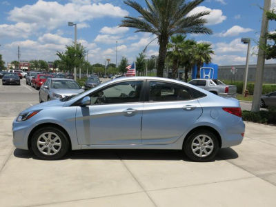 2012 Hyundai Accent  GLS