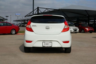2012 Hyundai Accent  SE