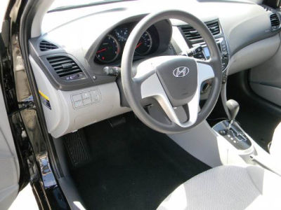 2012 Hyundai Accent  GLS