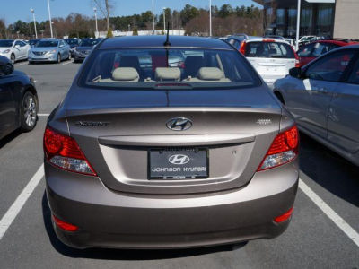 2013 Hyundai Accent  GLS
