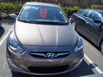 2013 Hyundai Accent  GLS