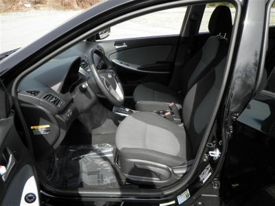 2012 Hyundai Accent  GS