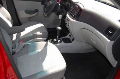 2011 Hyundai Accent  GLS