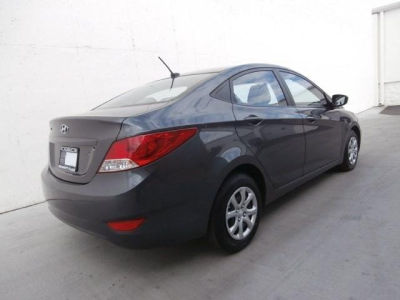 2012 Hyundai Accent  GLS