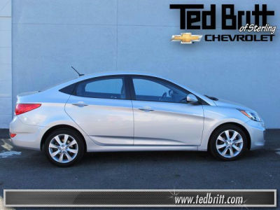 2012 Hyundai Accent  GLS