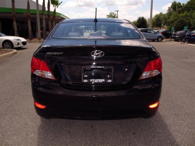 2012 Hyundai Accent  GLS