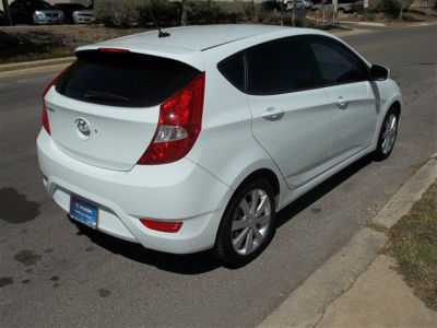 2012 Hyundai Accent SE