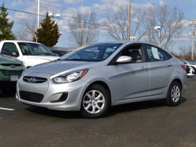 2012 Hyundai Accent  GLS