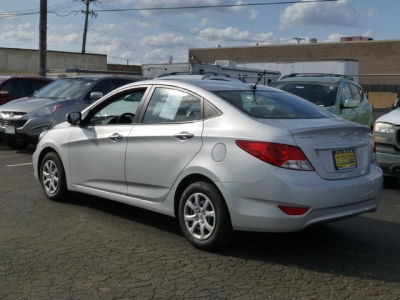 2012 Hyundai Accent  GLS