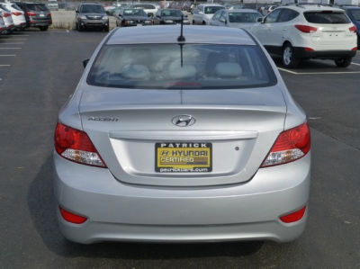 2012 Hyundai Accent  GLS