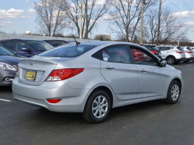 2012 Hyundai Accent  GLS