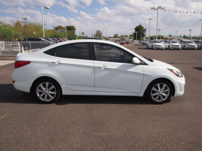 2012 Hyundai Accent  GLS