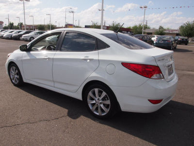 2012 Hyundai Accent  GLS