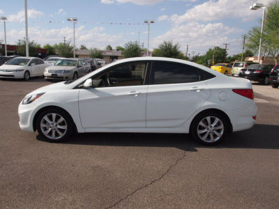 2012 Hyundai Accent  GLS