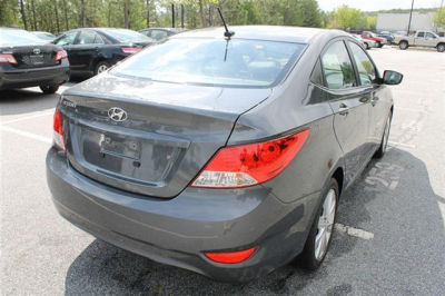 2012 Hyundai Accent  GLS