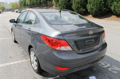 2012 Hyundai Accent  GLS