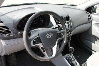 2012 Hyundai Accent  GLS