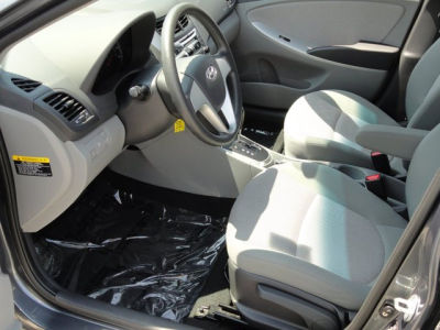 2012 Hyundai Accent  GLS