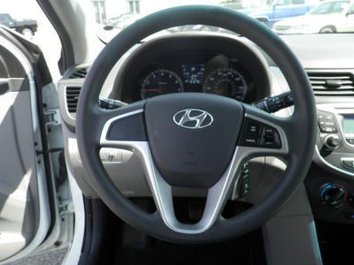 2012 Hyundai Accent  GS